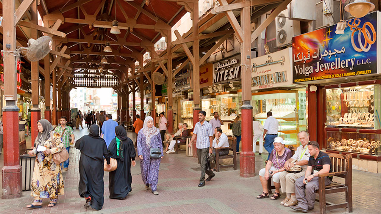 Traditional Dubai Shopping Tour